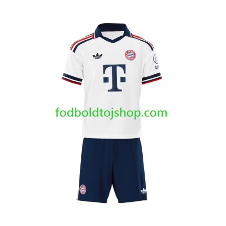 Bayern München Børn Udebane Fodboldsæt 2026-27 S/S (+ Korte bukser) Bayern München Børn Udebane Fodboldsæt 2026-27 S/S (+ Korte bukser)